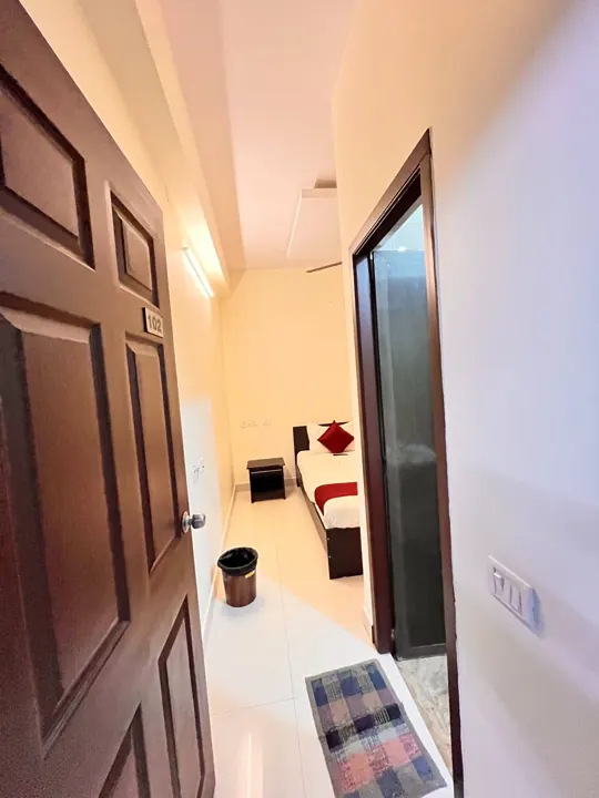 Queen rooms at 7 Hills Service Apartments