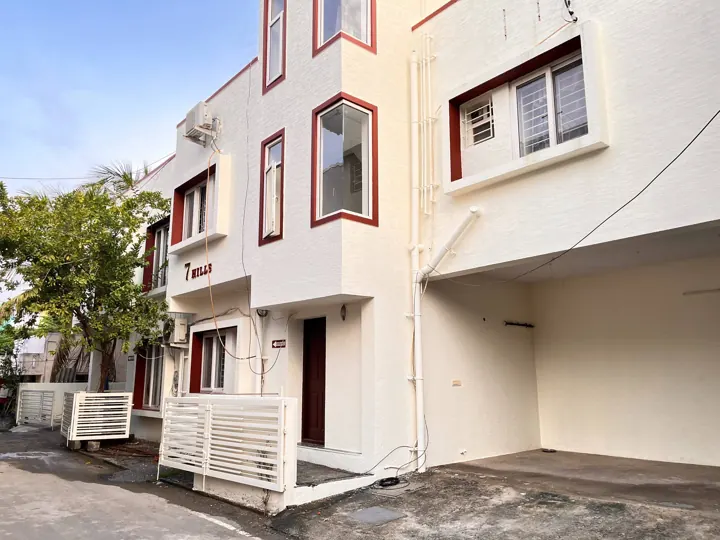 7 Hills Service Apartments photos