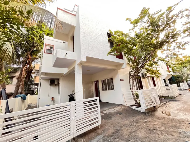 Building at 7 Hills Service Apartments
