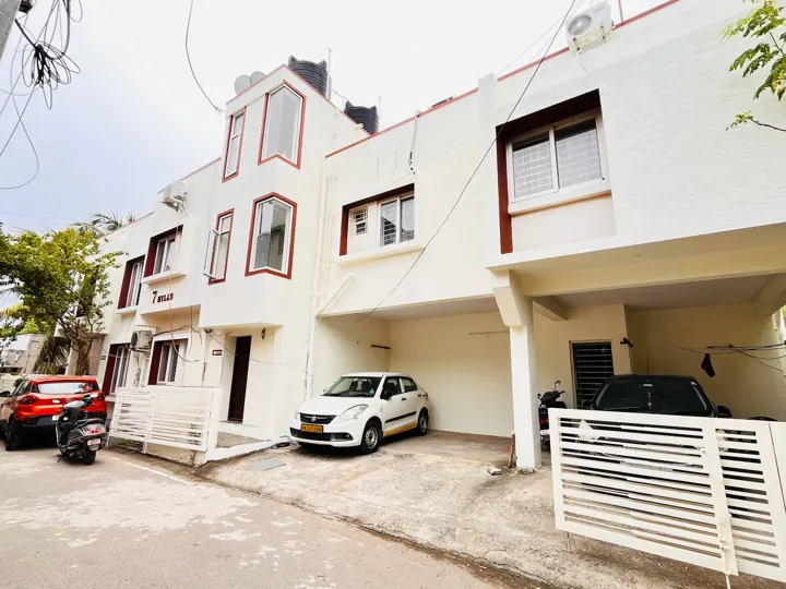 Building at 7 Hills Service Apartments